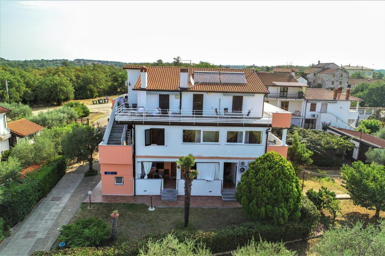 Apartments & Rooms Villa Adamovic Umago Exterior foto