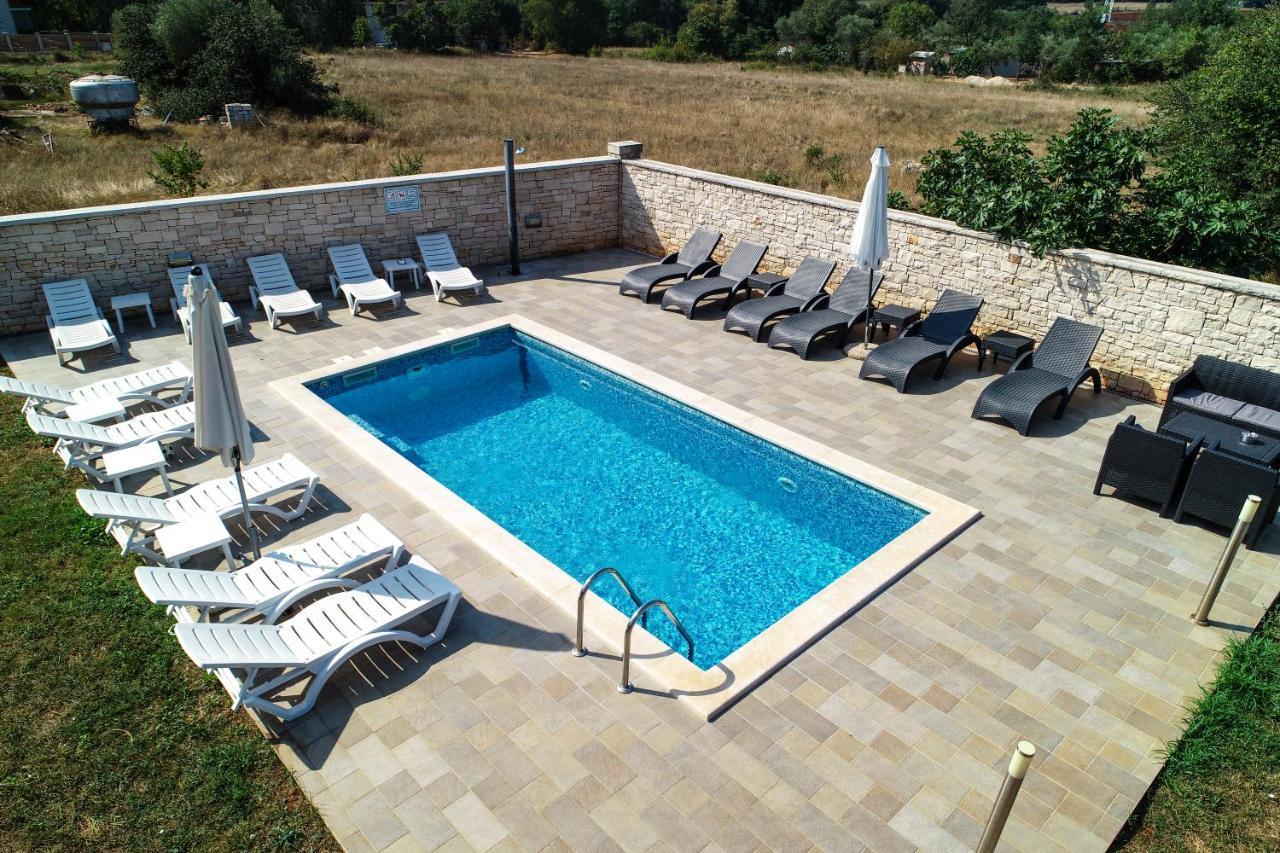Apartments & Rooms Villa Adamovic Umago Exterior foto